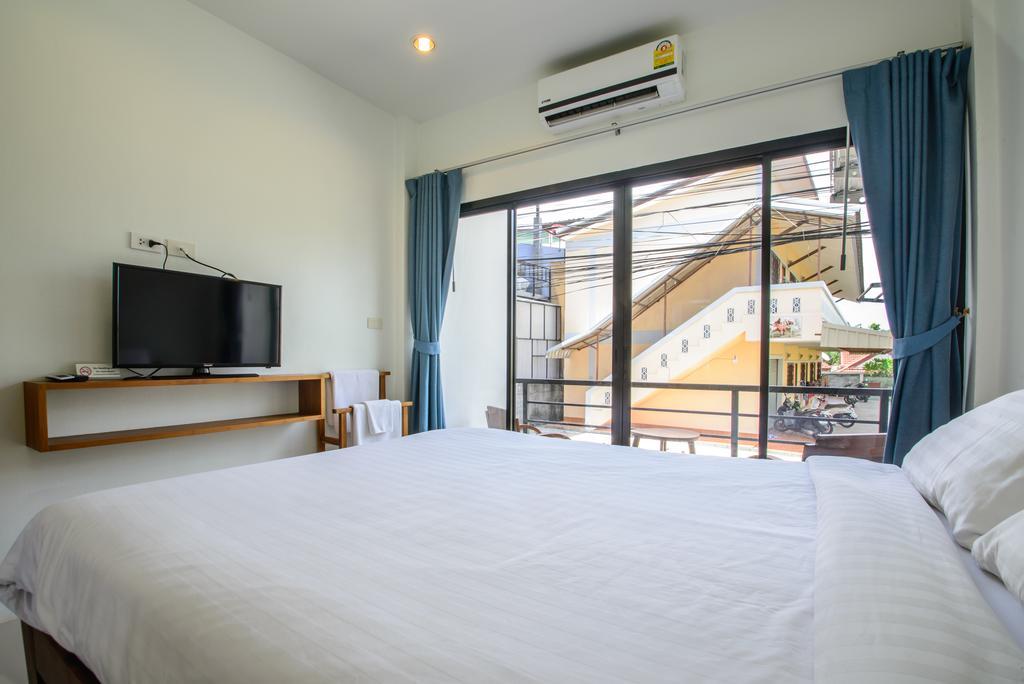 Ocean12 Chic Hotel Phuket Exterior foto